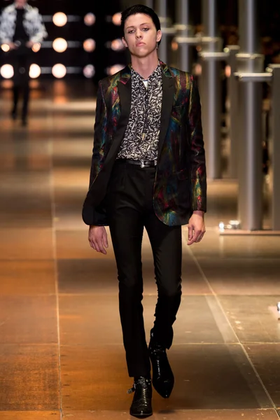 Look 22
